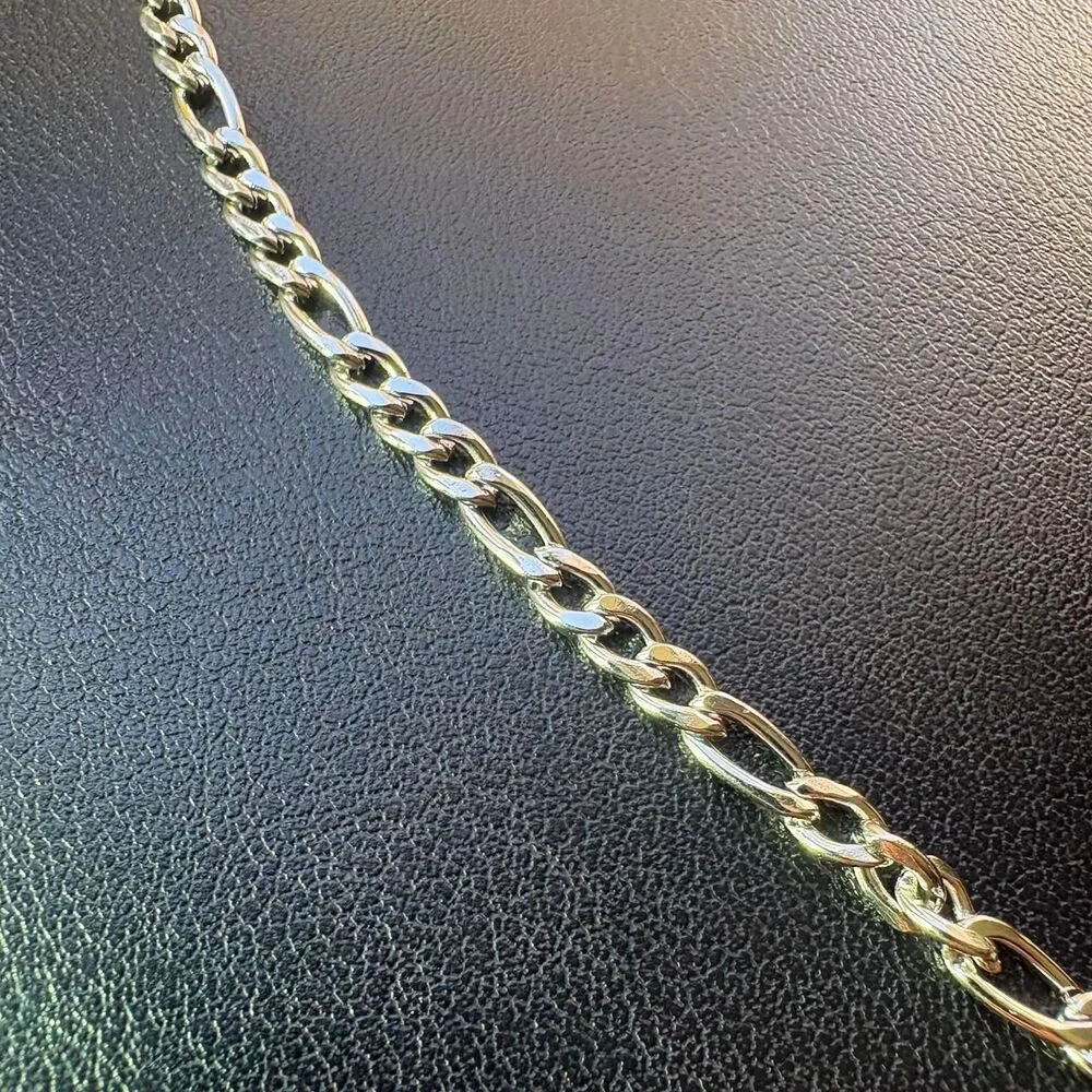 Source Unknown silver figaro